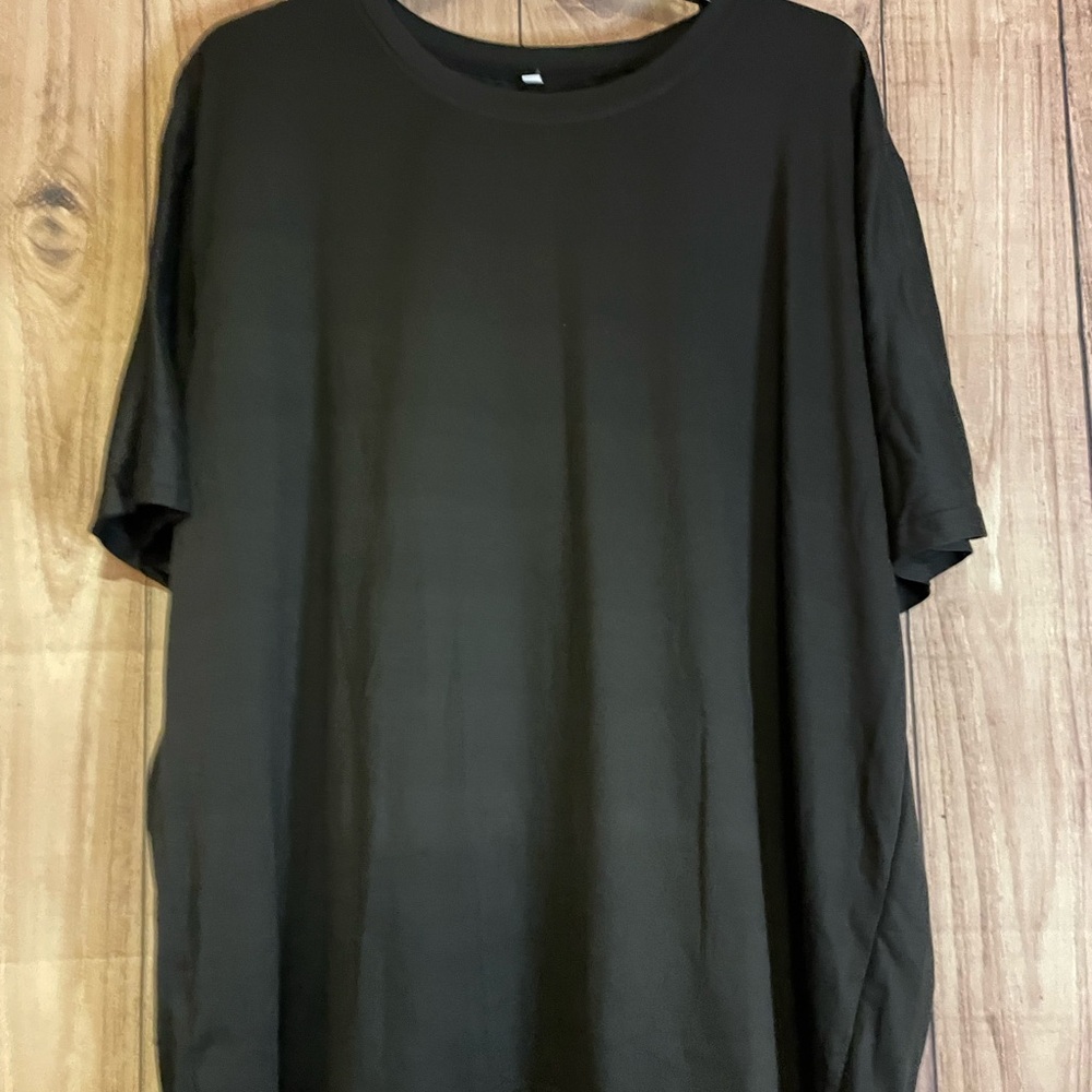 Sleek Black Men's Short Sleeve Tee